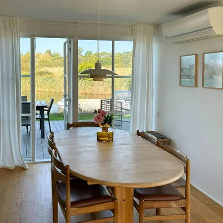 Vakantiehuis By The Water In Oer Maritime Ebeltoft